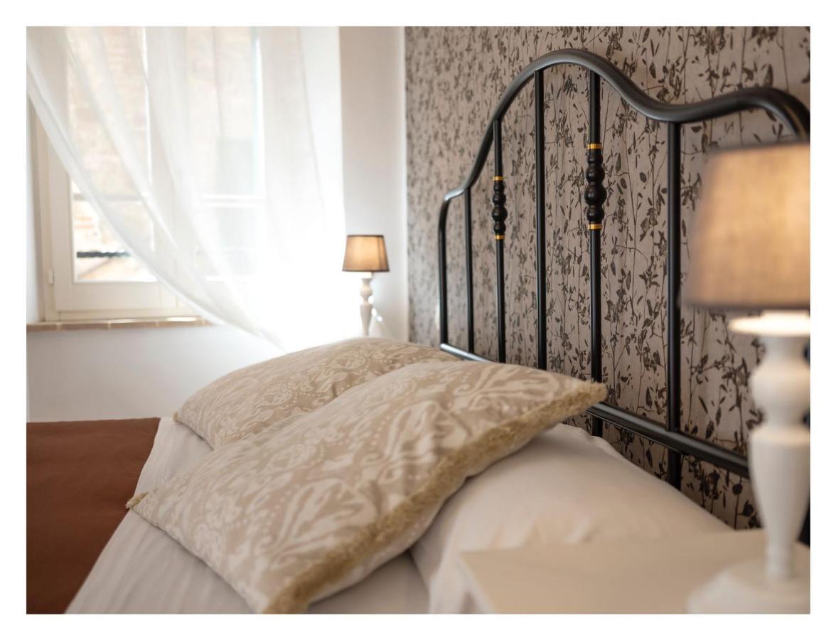 Il Grottino Relais & Spa Gualdo Cattaneo エクステリア 写真